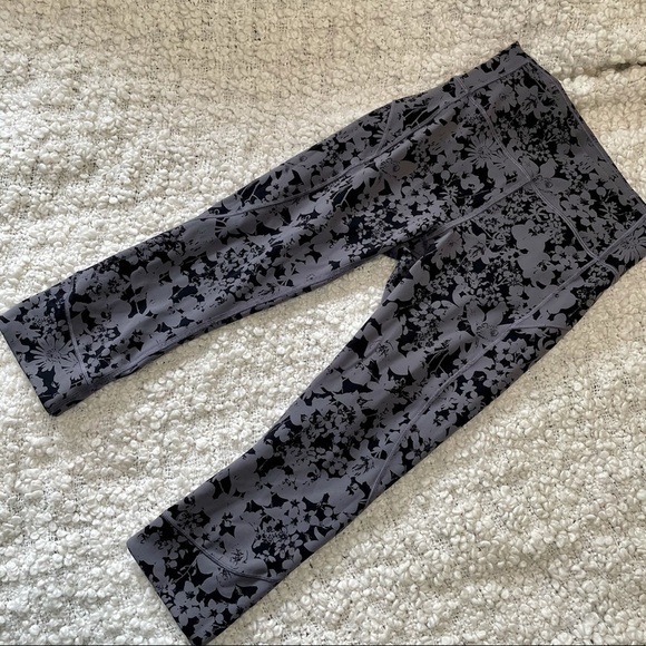 Lululemon All You Do Crop *19" Efflorescent Nebula 6 - Picture 3 of 8